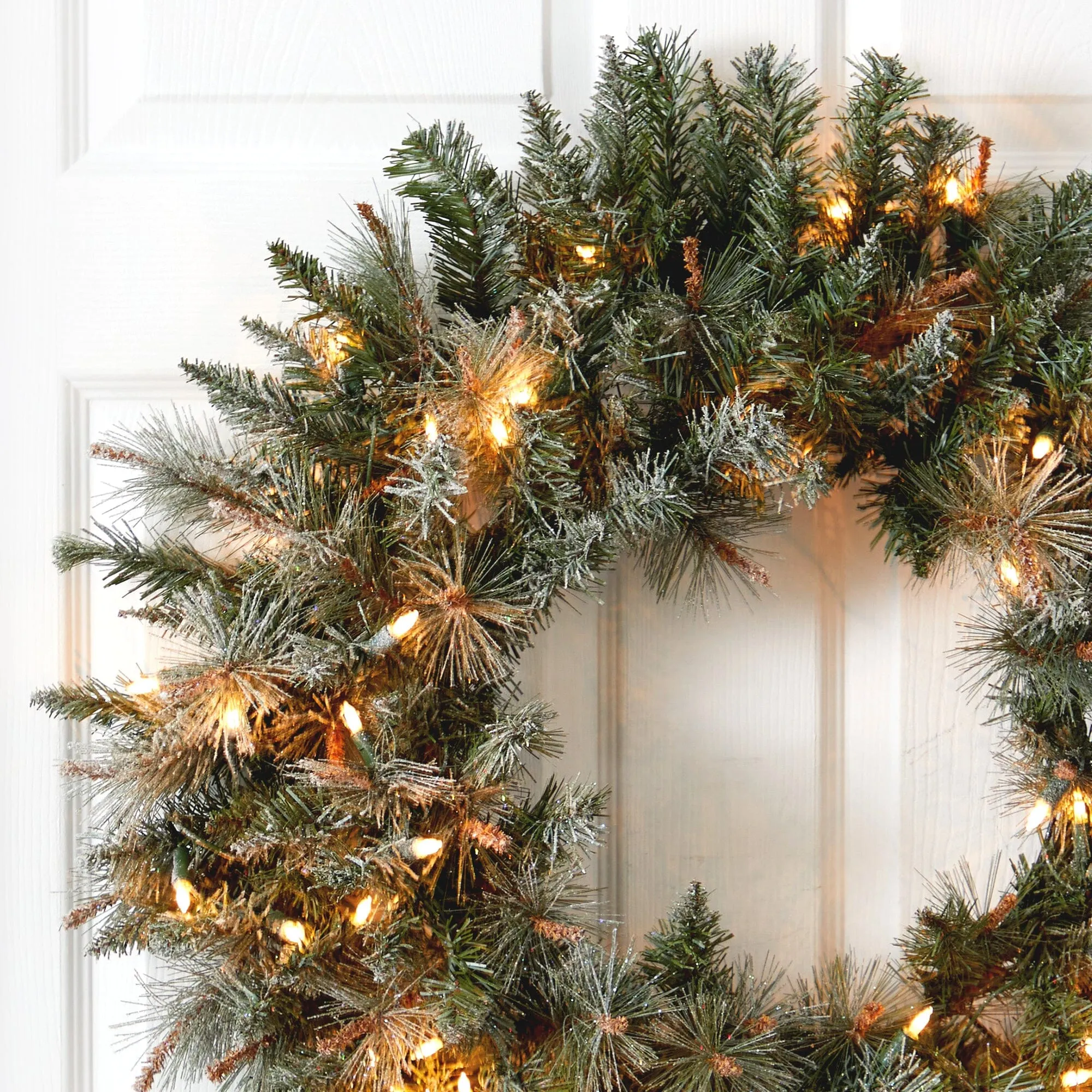 30” Lighted Frosted Pine Wreath