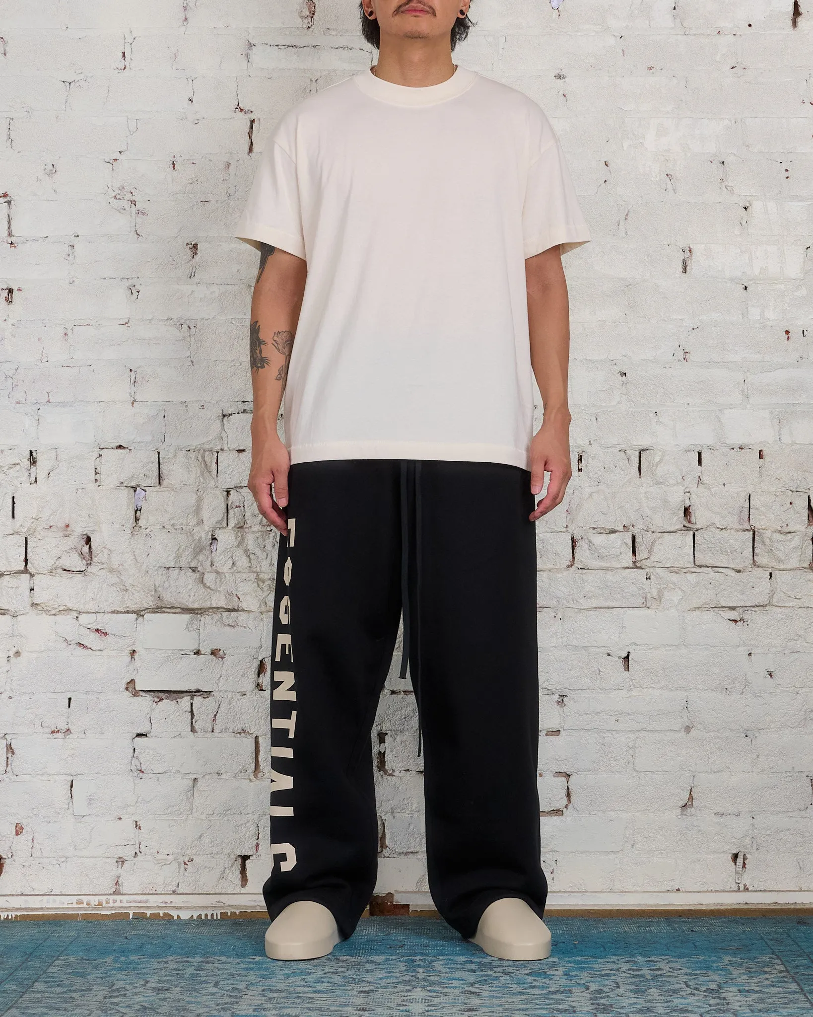 Fear of God Essentials Relaxed Fleece Sweatpant Black